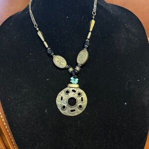 Elegant Gold and Black Pendant Necklace